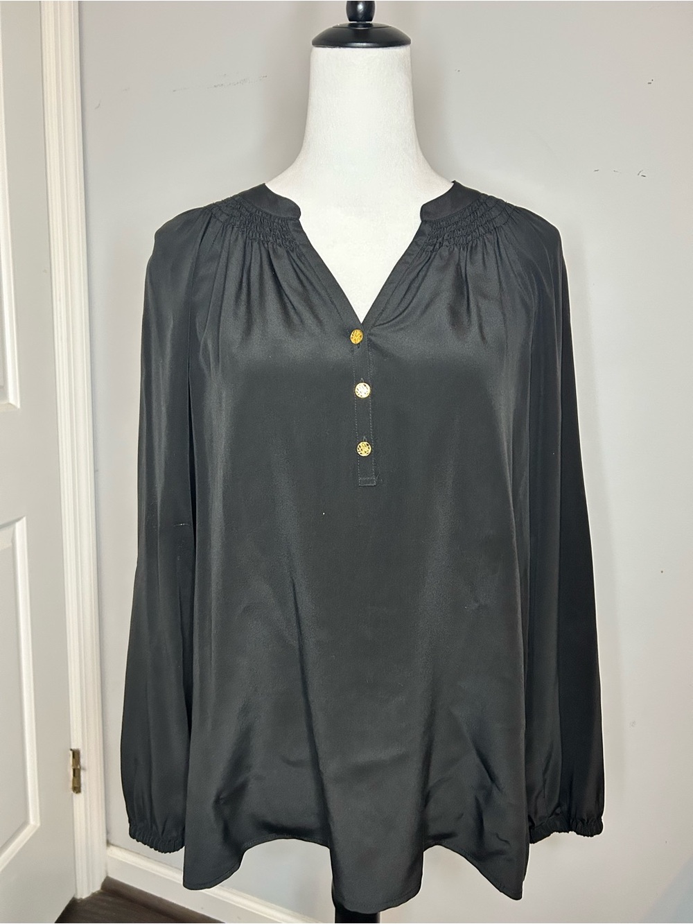 Lilly Pulitzer Elsa 100% Silk Long-Sleeve V-Neck Blouse with Gold Buttons